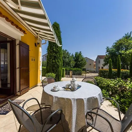 With Parking Space - Diklo, - 5809 アパート