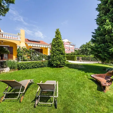 With Parking Space - Diklo, - 5809 * Ζαντάρ