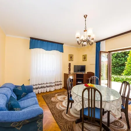 Appartement With A Parking Space - Diklo, - 5809 Zadar