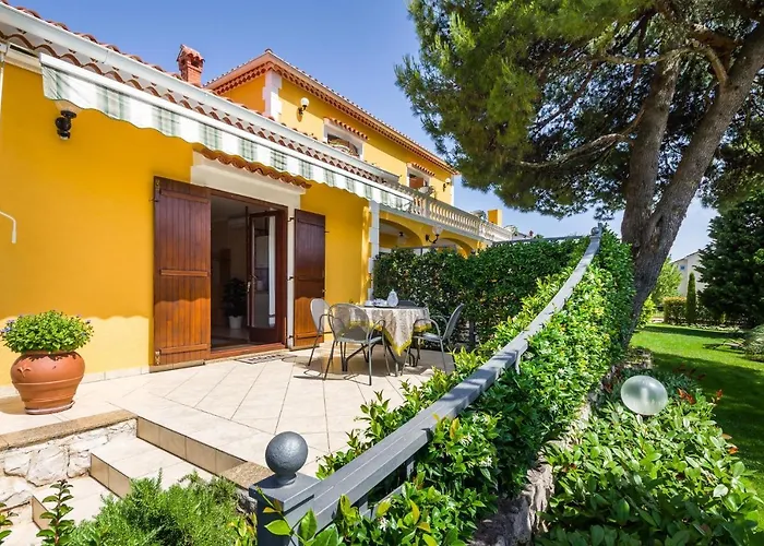 Lägenhet With Parking Space - Diklo, - 5809